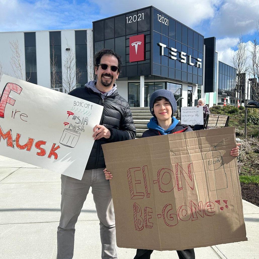 ºÃÉ«tvs in several cities join 'Tesla Takedown' protests against Musk, Trump